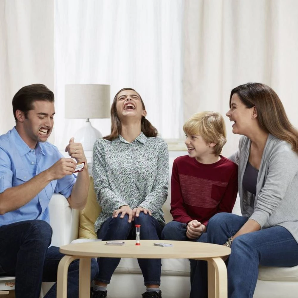 Hasbro Gaming Speak Out Kids Tegen Ouders Spel 8 Hasbro Gaming Speak Out Kids Tegen Ouders Spel - Afbeelding 6