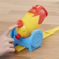Hasbro Gaming Pie Face Cannon -Hasbro 1773111 1b2b0c43