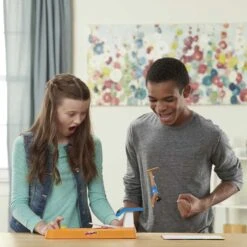 Hasbro Gaming Fantastic Gymnastic Vault Challenge -Hasbro 1874432 005