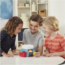 Hasbro Gaming Bob Bilnaad -Hasbro 1977838 3438ad79